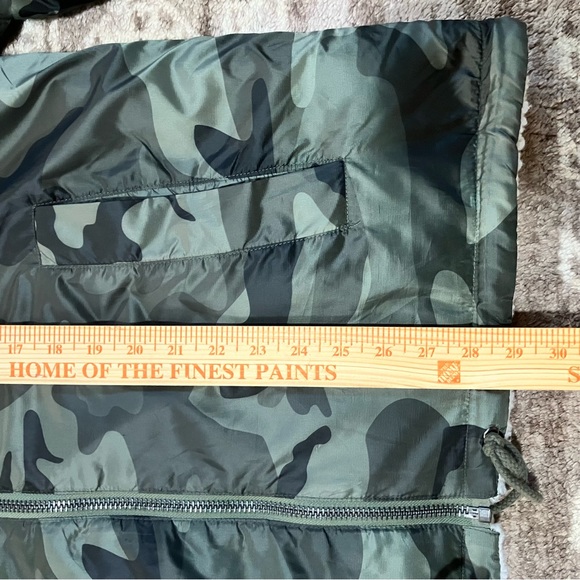 UGG Men's Mace Reversible Sherpa zip up Jacket Green Camo White size Large - Picture 5 of 16